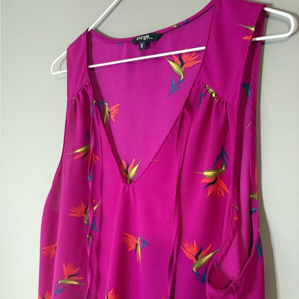 Hummingbird airy tank, fuschia size XL Women's Magenta Sleeveless Top - Picture 3 of 6